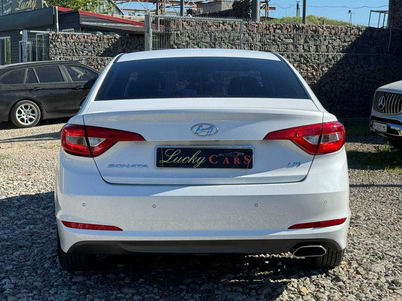 Авто Hyundai Sonata 2016