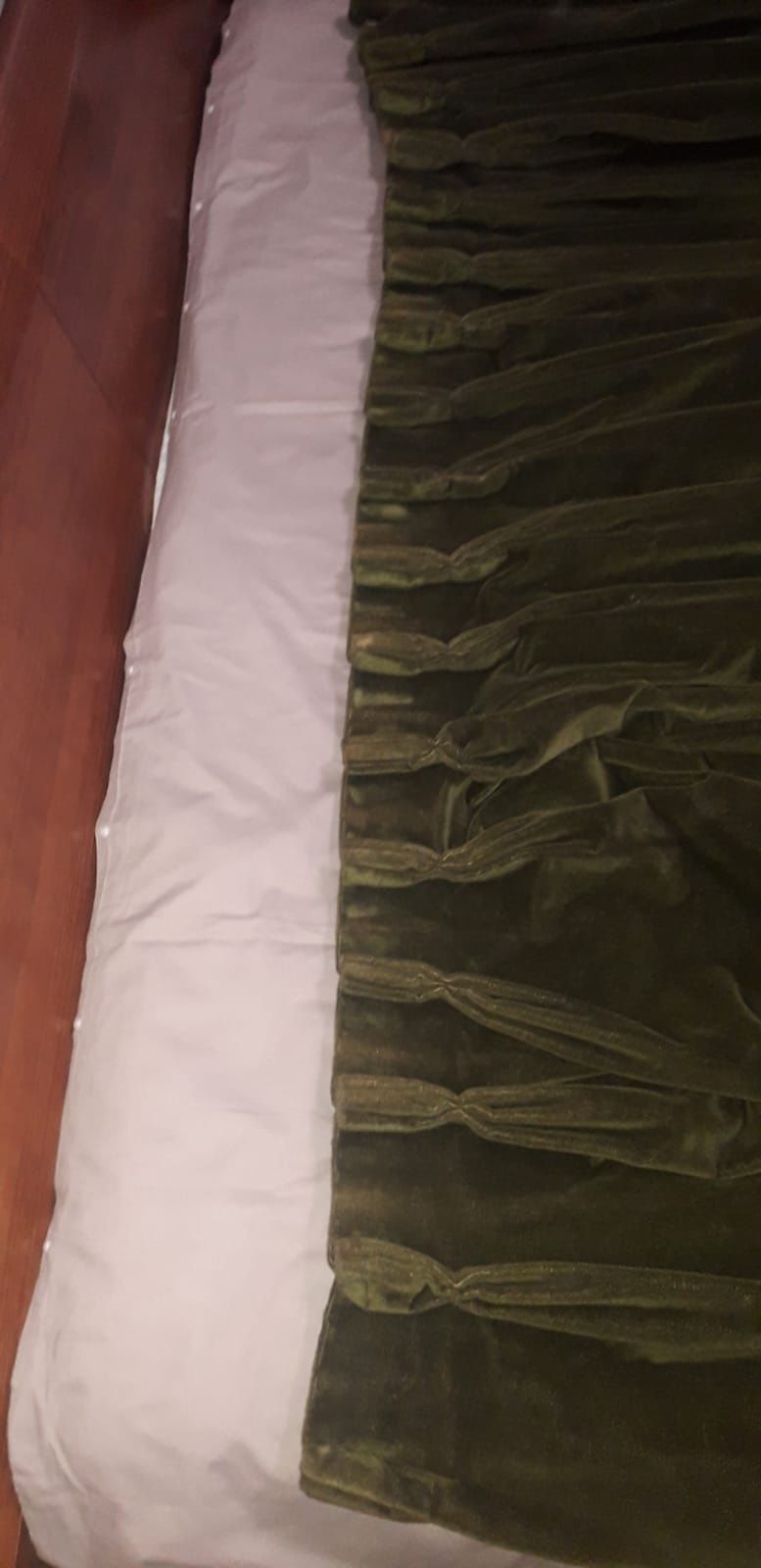 Conjunto de DOIS Cortinados de Veludo Verde Opacos