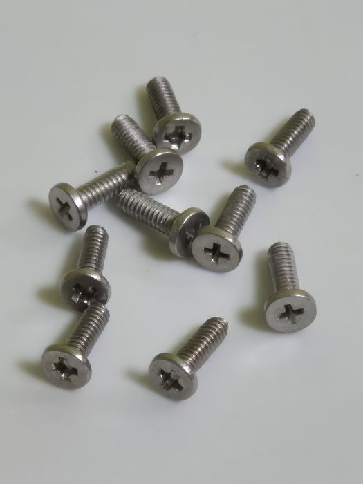 Винт М2х6мм с плоской головкой длина  10 штук