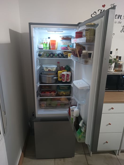 Combinado com dispensador de água