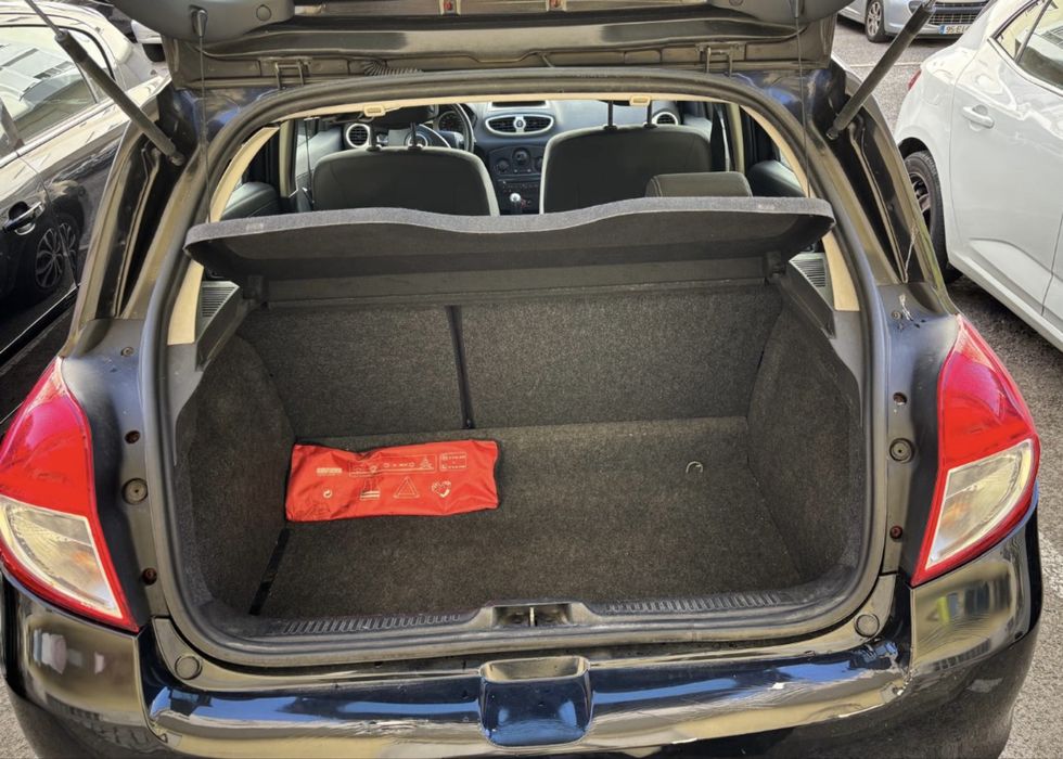 Renault Clio 1.5 DCI 5 portas preto