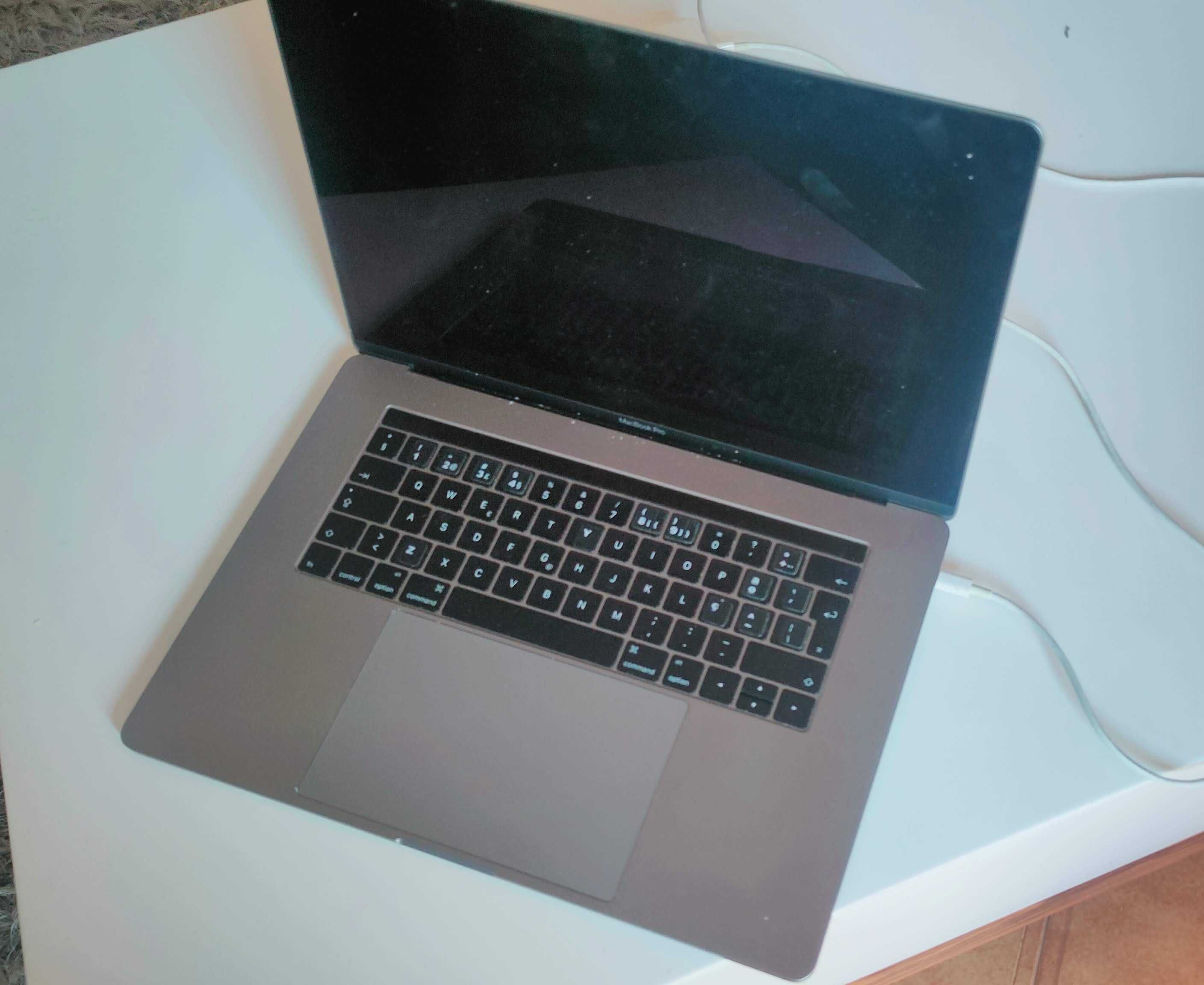 MacBook Pro para Peças