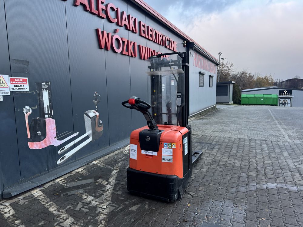 Paleciak elektryczny BT SPE 125 L 450 cm 1250 kg 2012 r