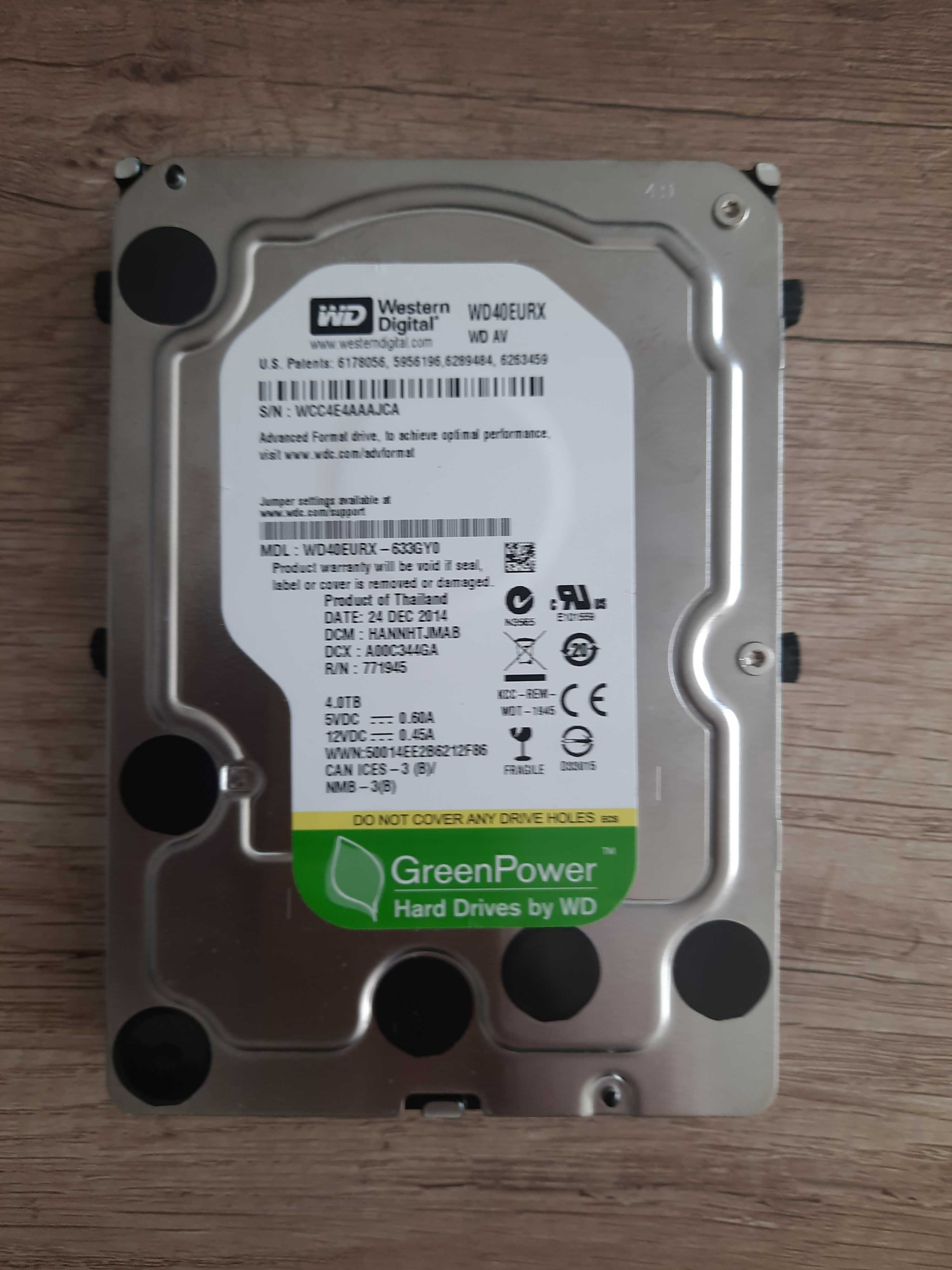 SanDisk 120GB SATA SSD Ultra II  /  Dysk - WD AV  Green Power 4TB
