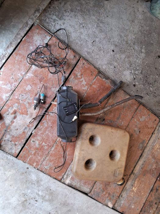 Продам автономку автомобільну 12 вольт 5кіловат.