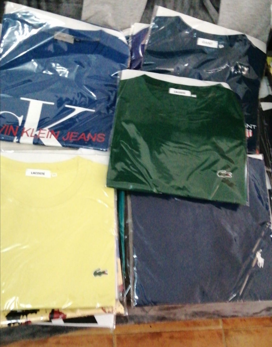 T. T-shirts a do S ao Xxl 1 por 5€ 5 t-shirts por 20€