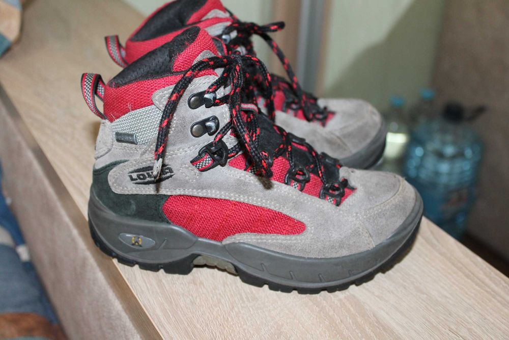 Детские зимние ботинки Lowa gore-tex. Размер 32.