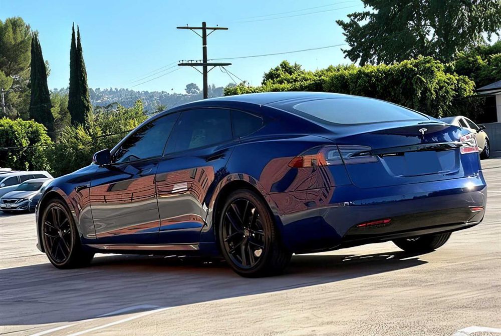 Tesla Model S      2018