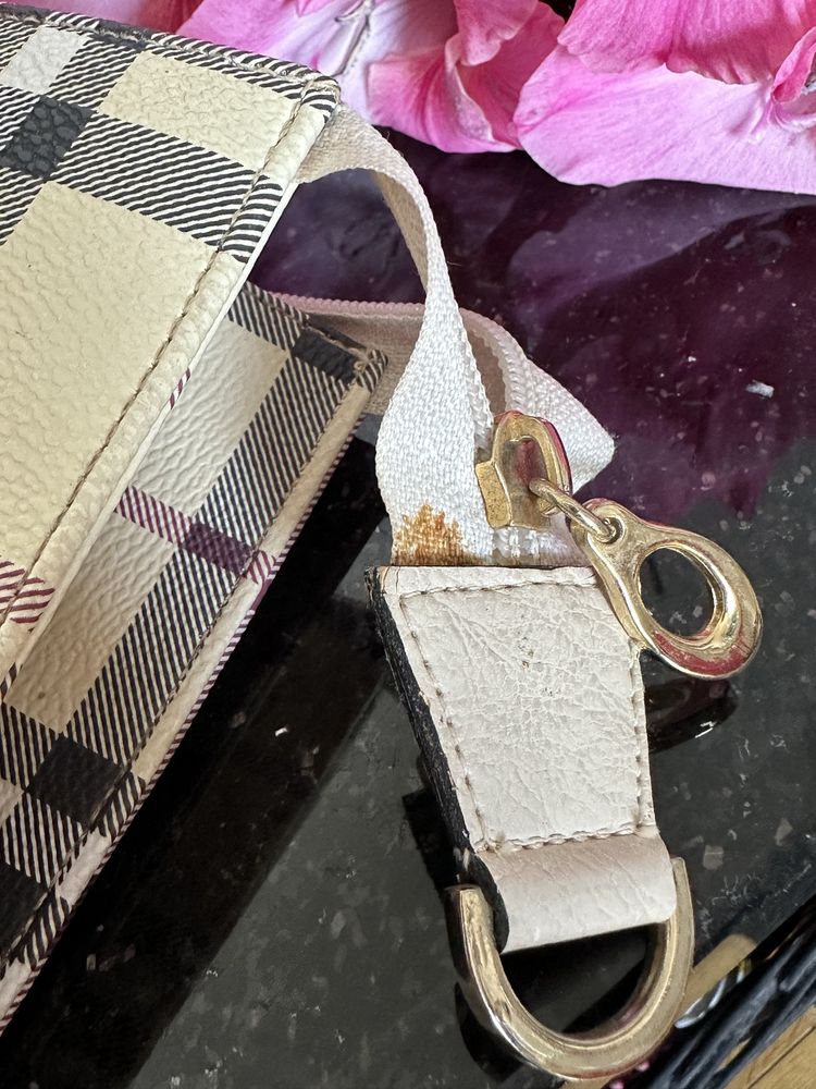 Kosmetyczka burberry używana w kratkę