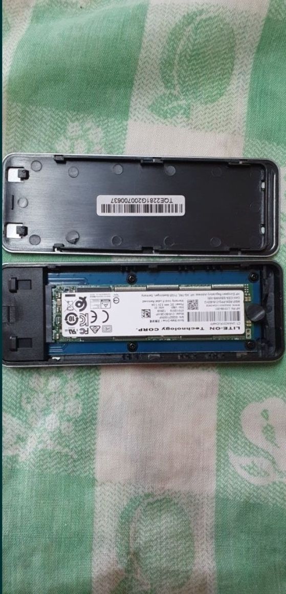 Disco SSD M2 128GB + caixa externa e cabo USB 3.0