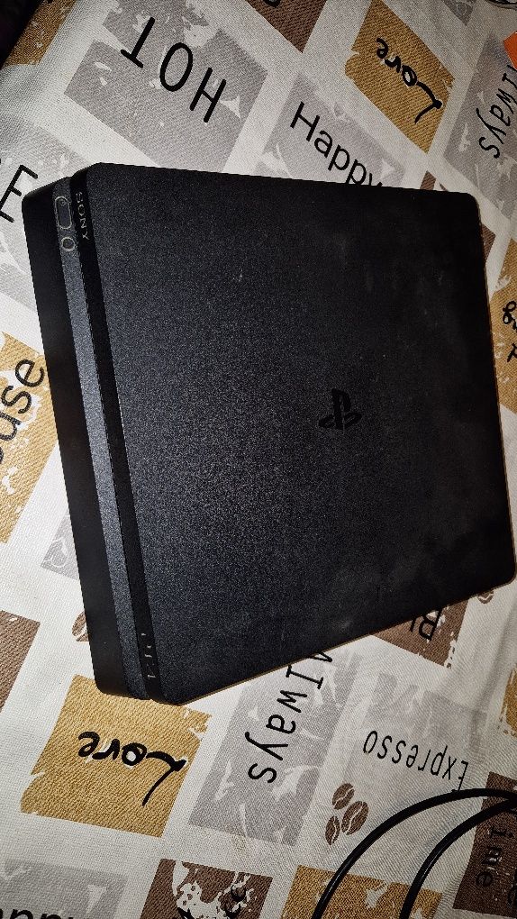 Playstation 4 + Assassins Creed Valhalla