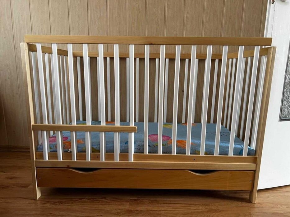 Łóżeczko dziecięce drewniane 126/66cm z materacem i pościelą
