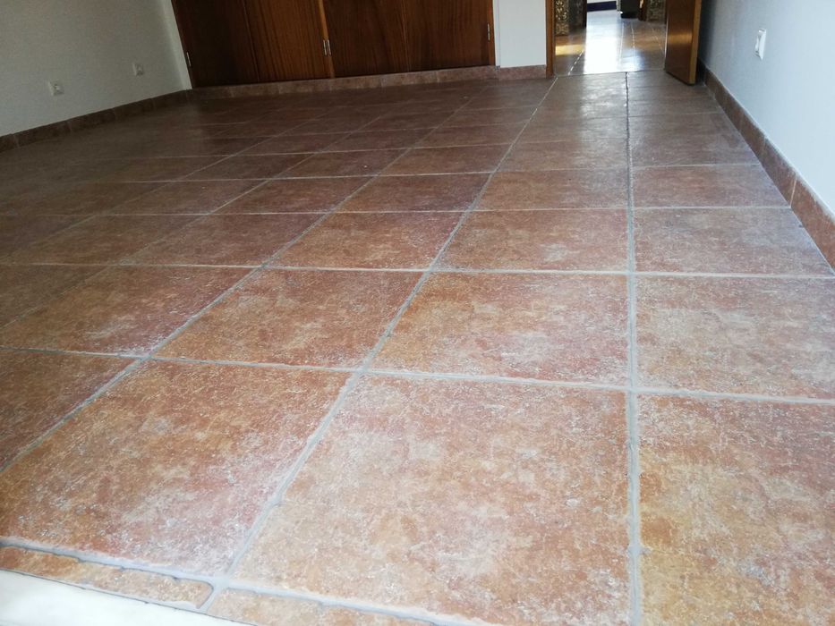 Apartamento Espaçoso - Santa Iria