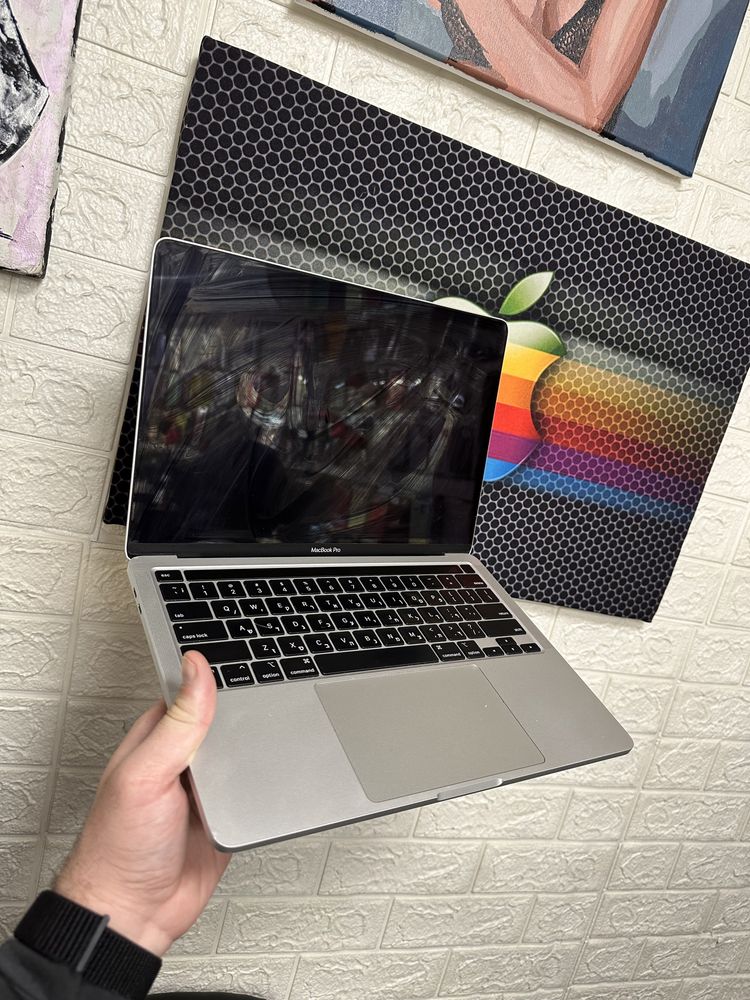 Продам маккбук MacBook Pro 13-inch M1 2020 a2337