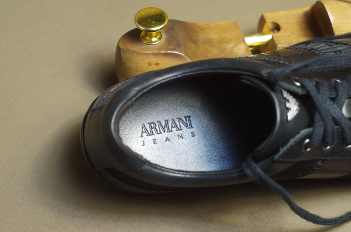 Armani Кроссовки Оригинал 41р ( 26,5см )