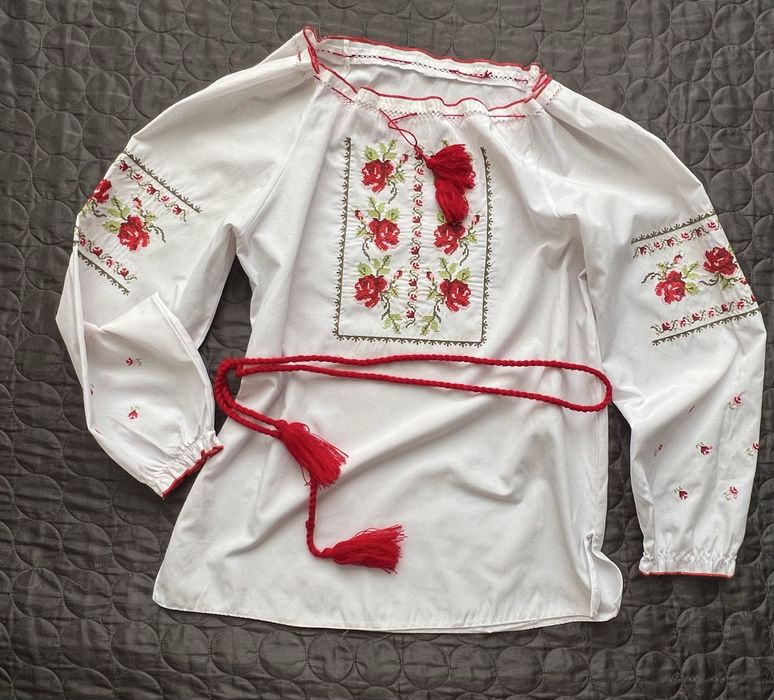 Вишиванка та корсет- вишиванка