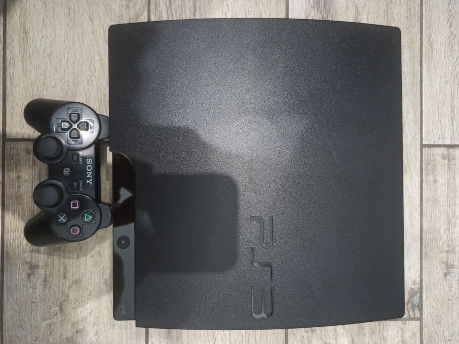 Konsola PS3 + PAD PlayStation.