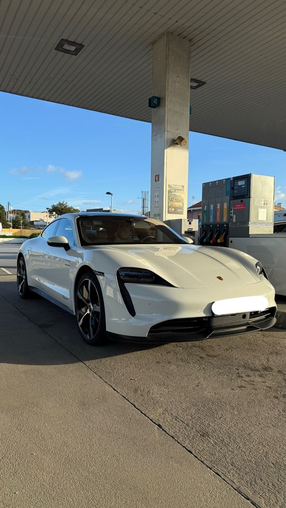 Porsche Taycan Bateria Plus