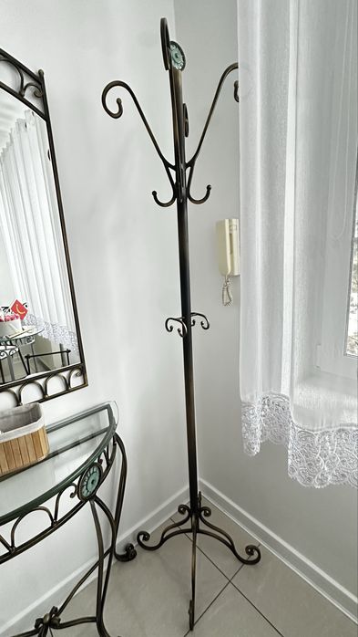 Komplet mebli kutych ze szkłem – konsola, lustro, stolik, krzesła