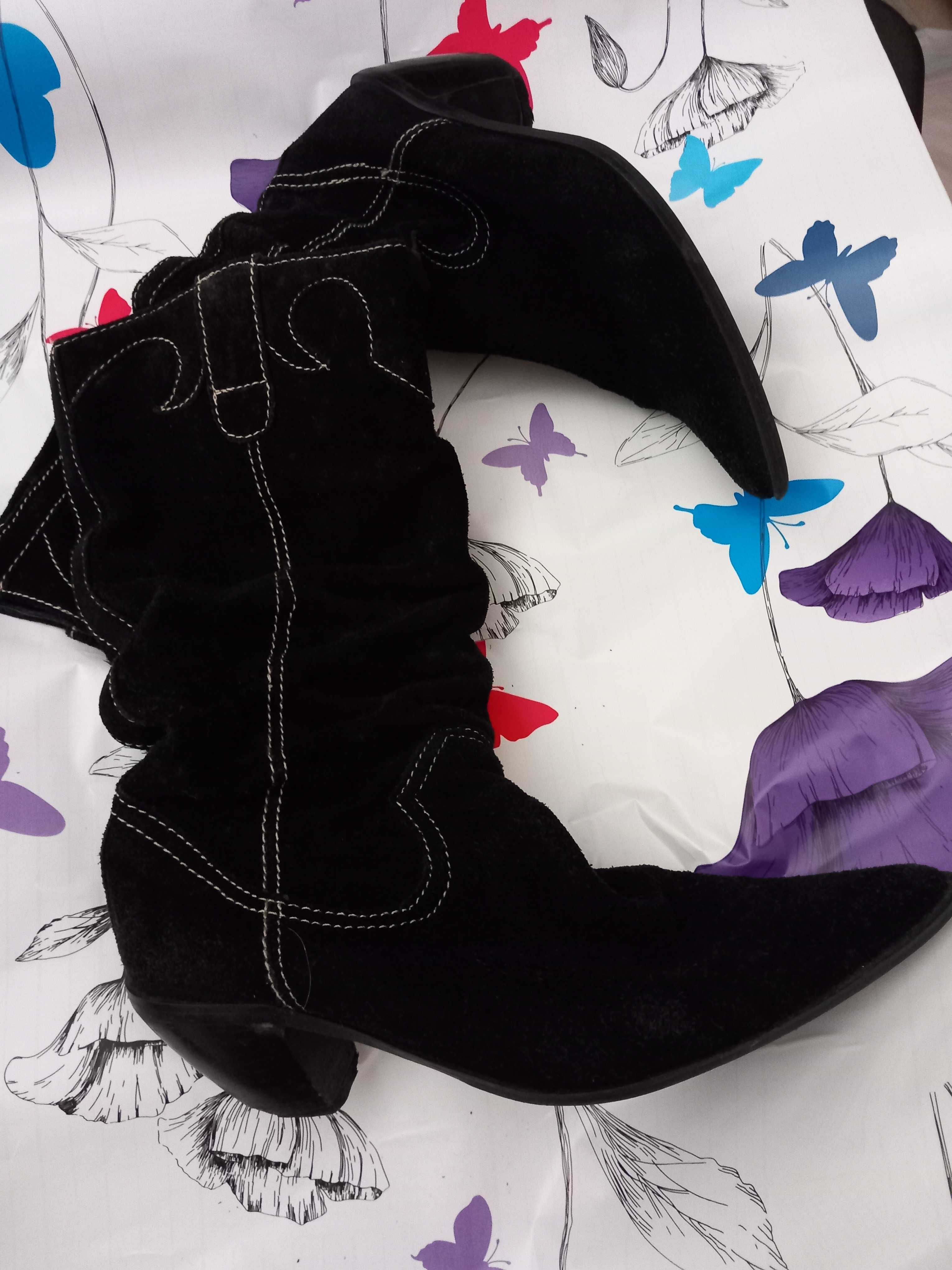 Botas TEXANAS em Camurça - Foreva - Usadas