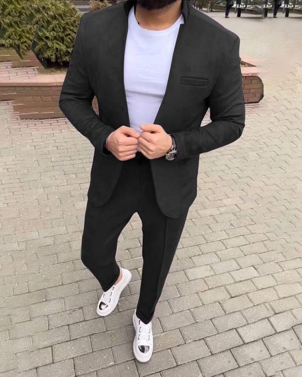 Стильний чоловічий костюм