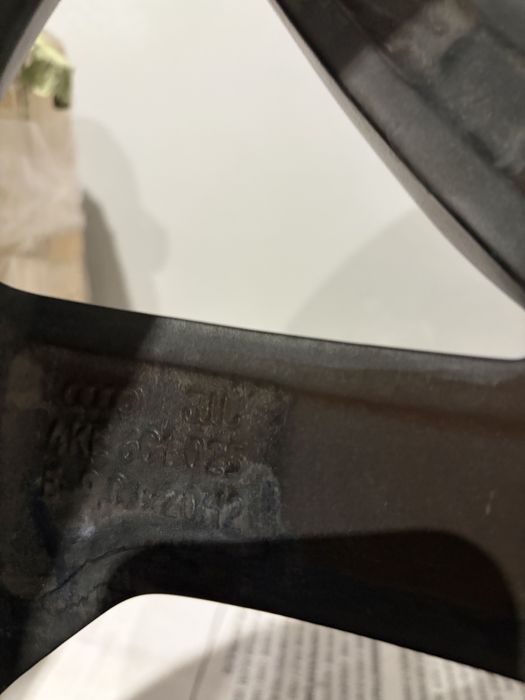 Оригінальні диски Audi e-tron, A6, A8, Q5, Q7 5x112 R20. 4KE601025