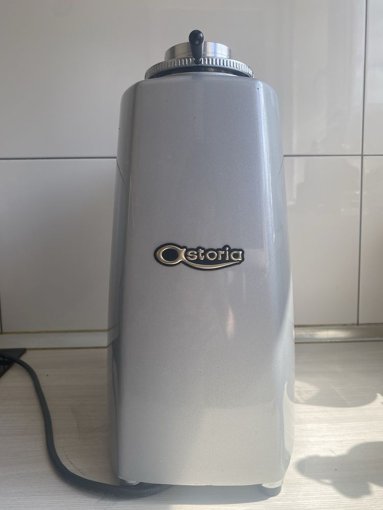 Młynek do Kawy Mazzer Super Jolly Astoria