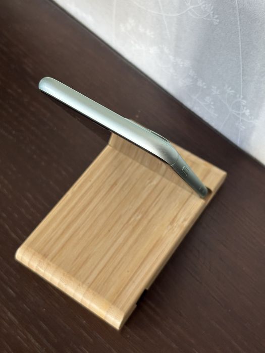iPhone 11 miętowy w świetnym stanie bez blokad