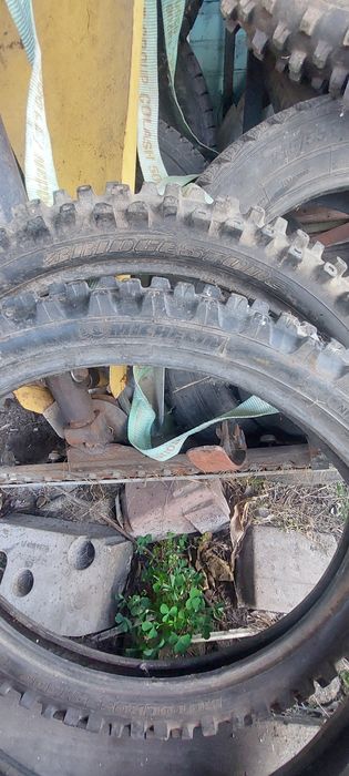 Покришкі на мотоцик