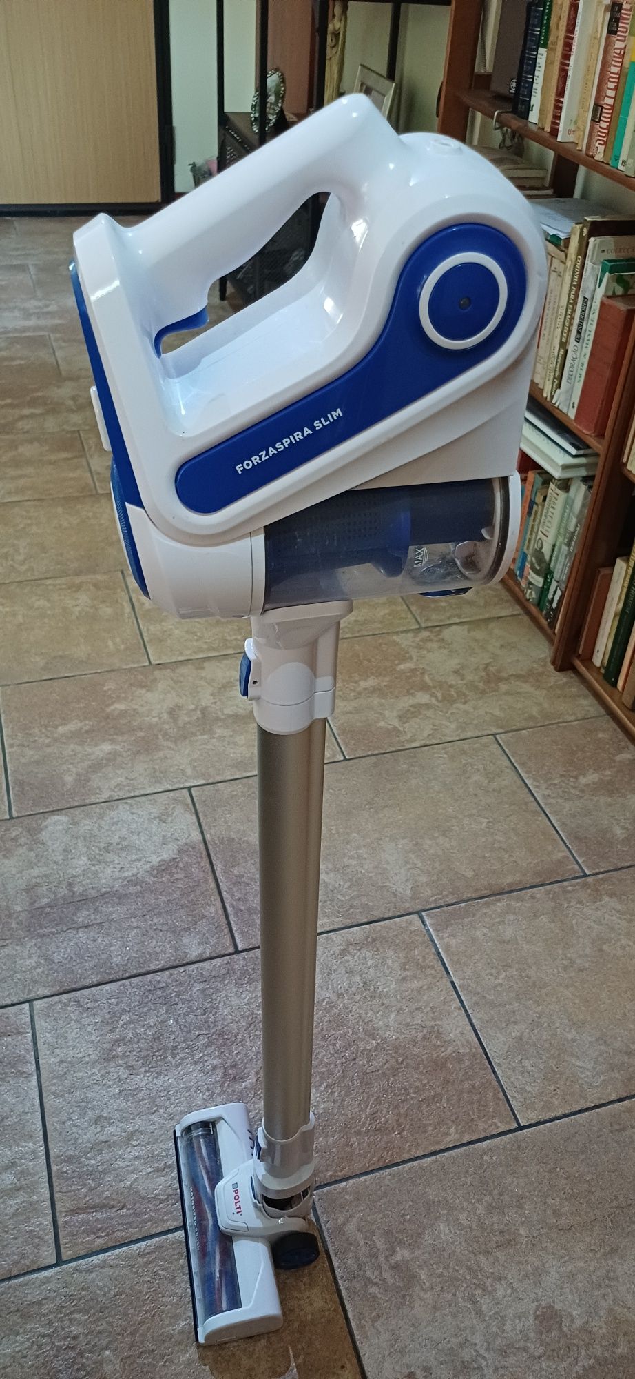 Aspirador vertical Polti
