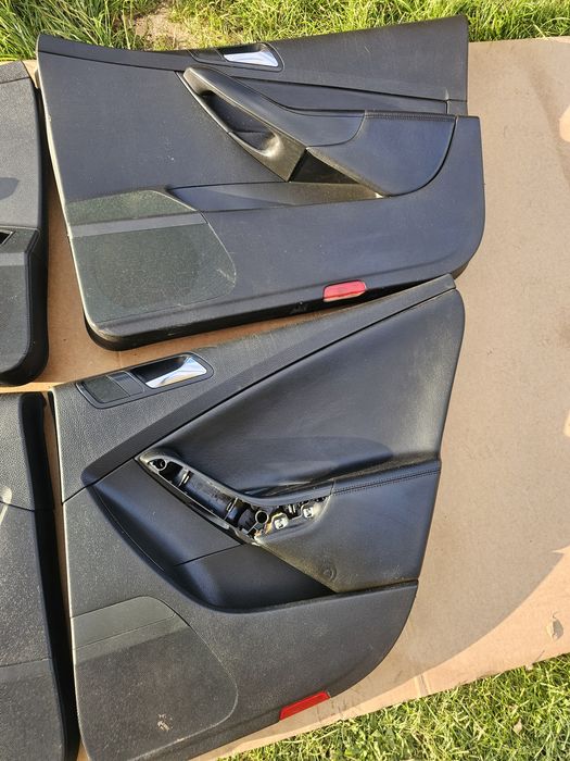 Tapicerka Tapicerki boczki boczek drzwi Volkswagen Passat B6 Eu Kombi