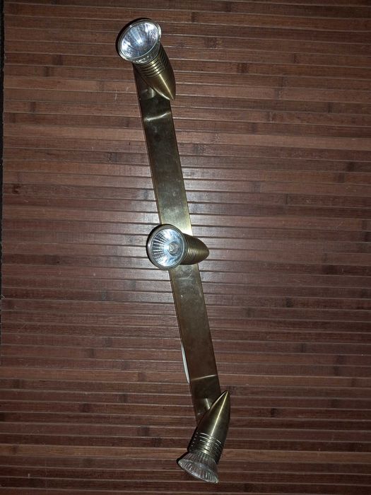 Calha de focos para tecto