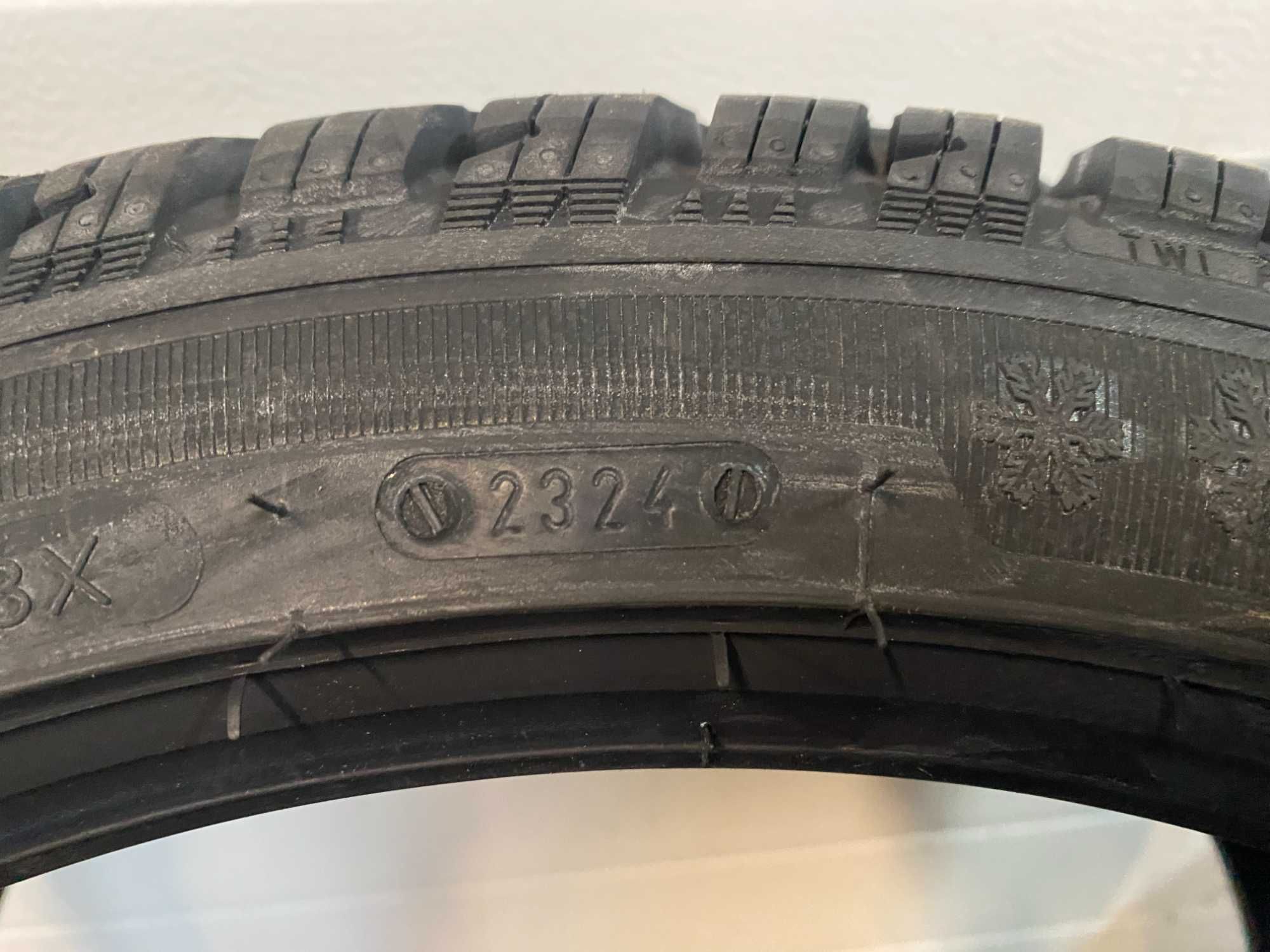 4x 225/40 R.18 92V XL Taurus Winter Kormoran Snow 2024