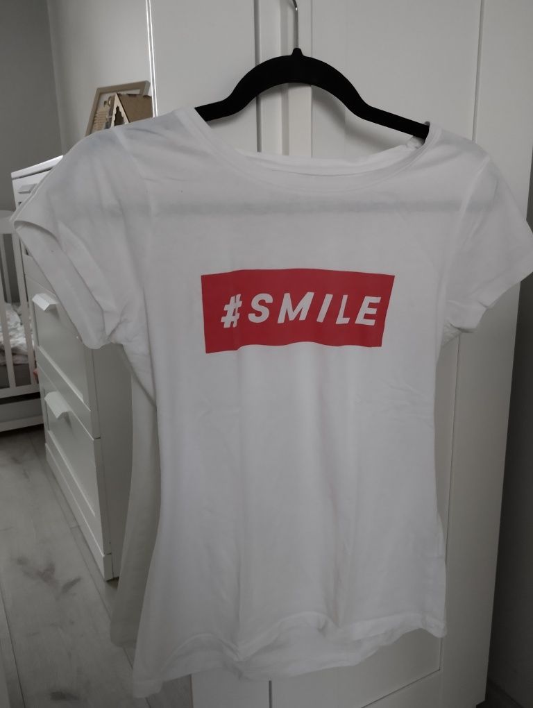 T-shirt damski smile