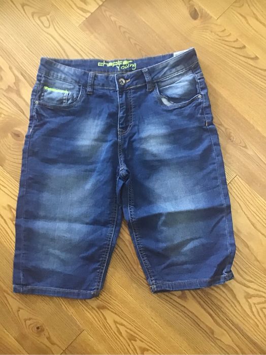 Продам шорти на подростка