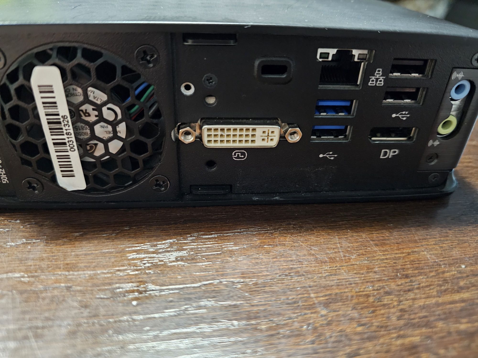 Mini komputer Fujitsu
