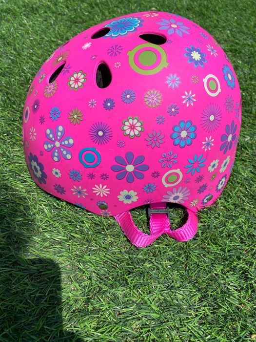 Capacete menina marca Globber