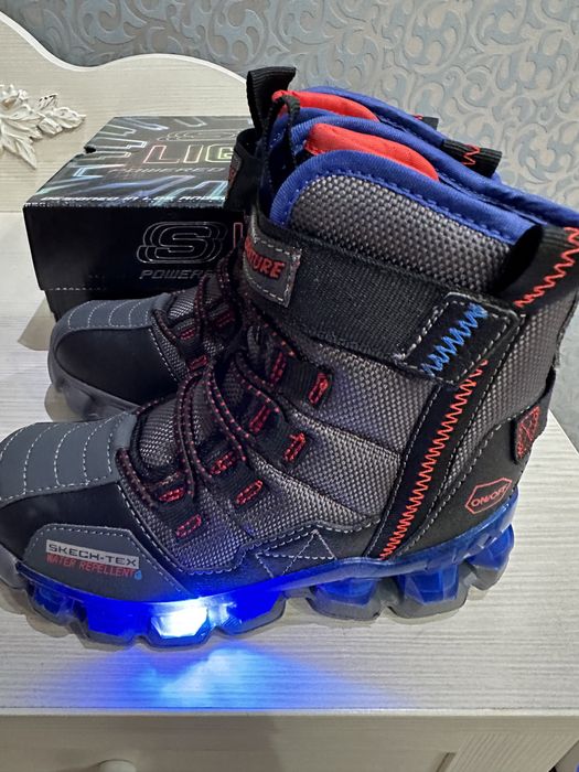 Skechers lights 27,5-37
