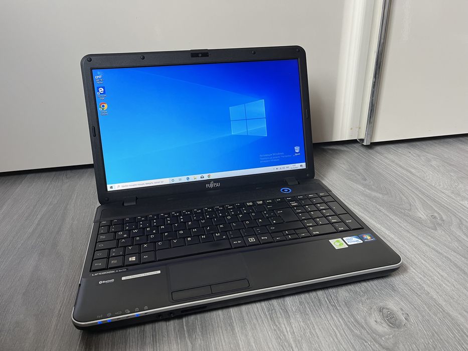 Ноутбук Fujitsu
