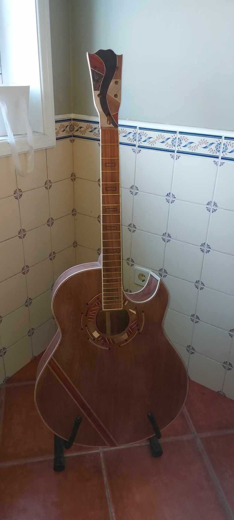 Guitarras artesanais, divulgação.