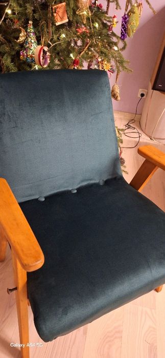 kultowy fotel polski typ 366, projekt Józefa chierowskiego
Chierowskie