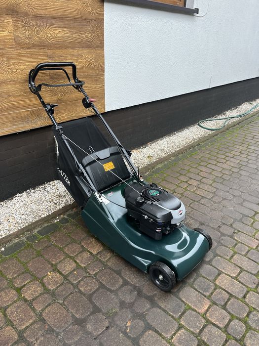 Kosiarka spalinowa z napędem