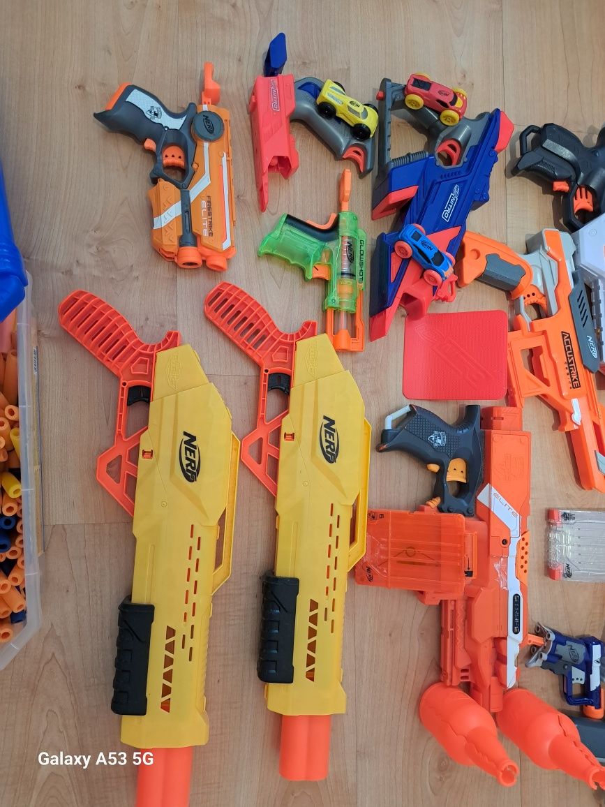 Pistolas NERF (várias)
