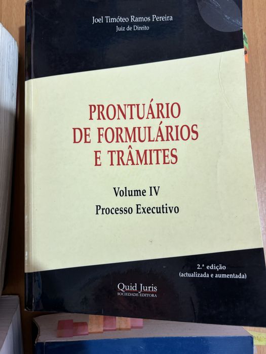 Livros de Direito variados