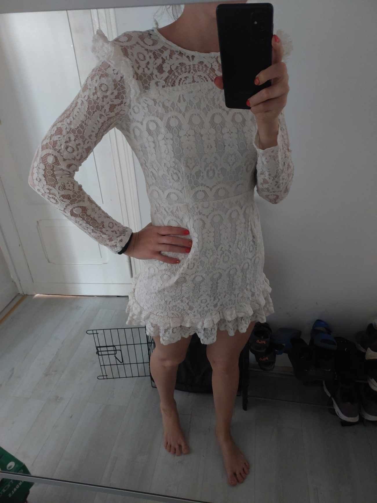Sukienkia biała mini koronkowa XS