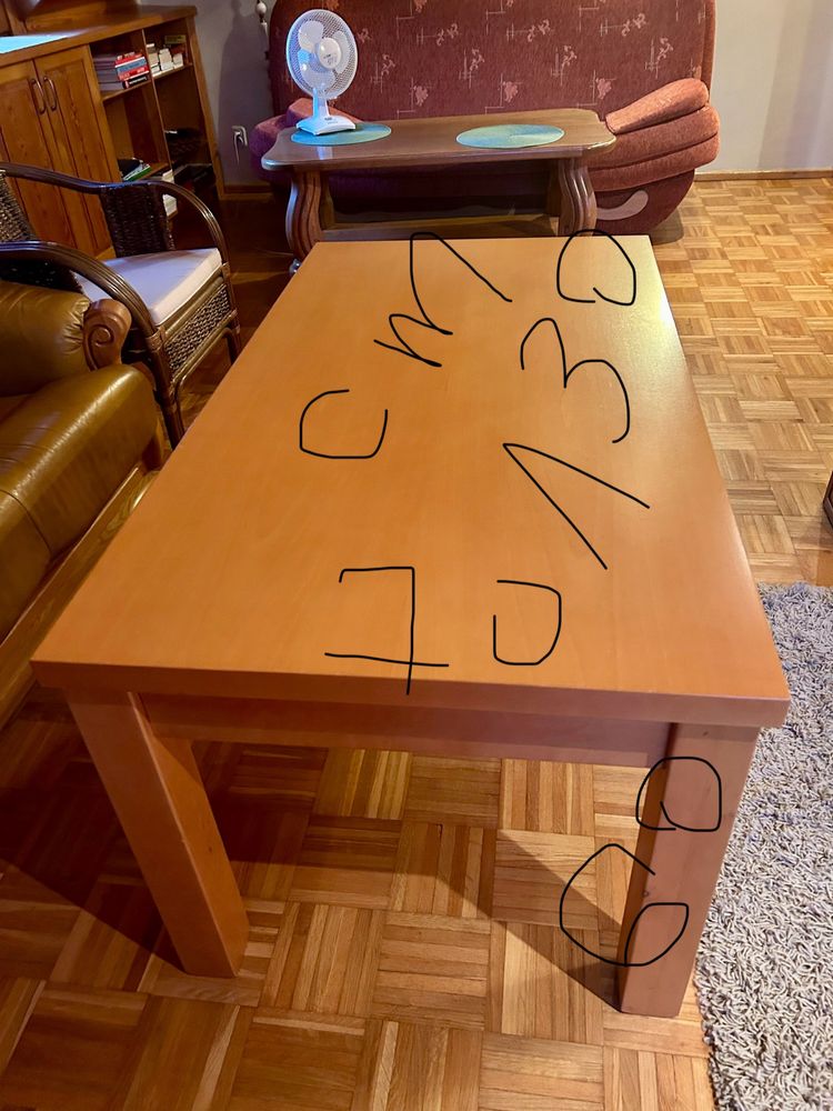 Sprzddam ławę kolor olcha, buk, fornirowana z drewnianymi nogami.