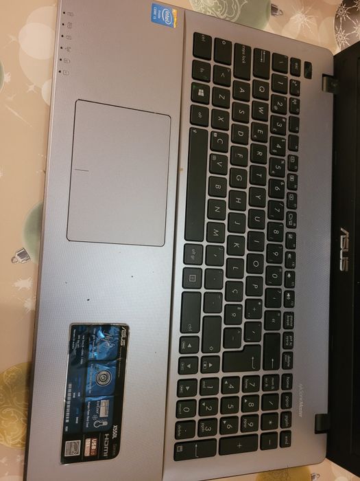 Computador portatil asus X550L