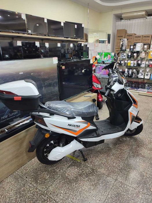 Електроскутери та електромотоцикли