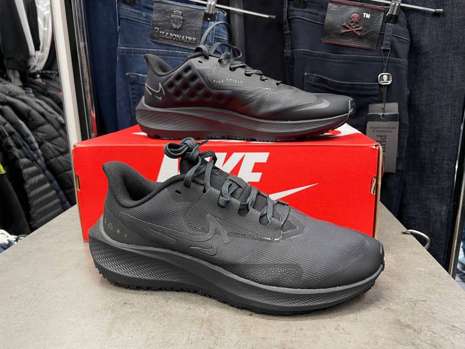 Продам кросівки Nike pegasus 39 shield