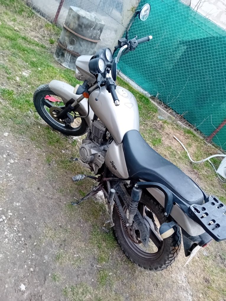 MOTOCYKL 125cm kat B